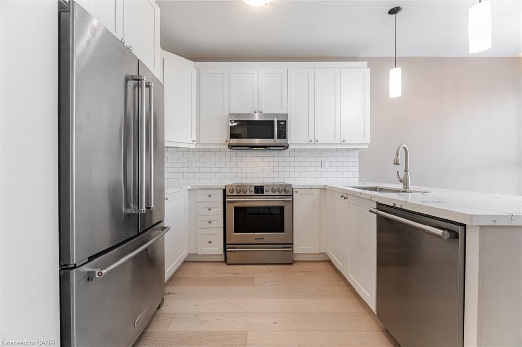 28 Pickett Place Property Photo 19