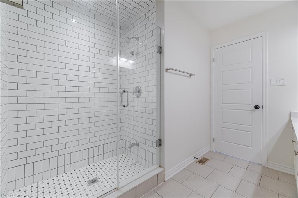 28 Pickett Place Property Photo 31