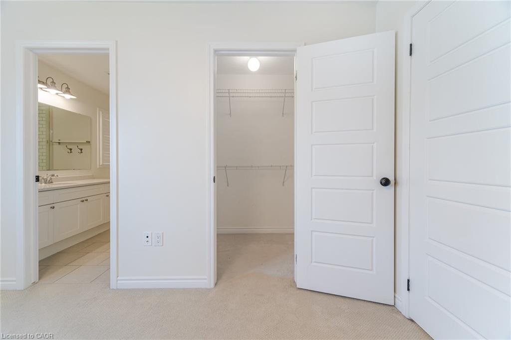 28 Pickett Place Property Photo 32