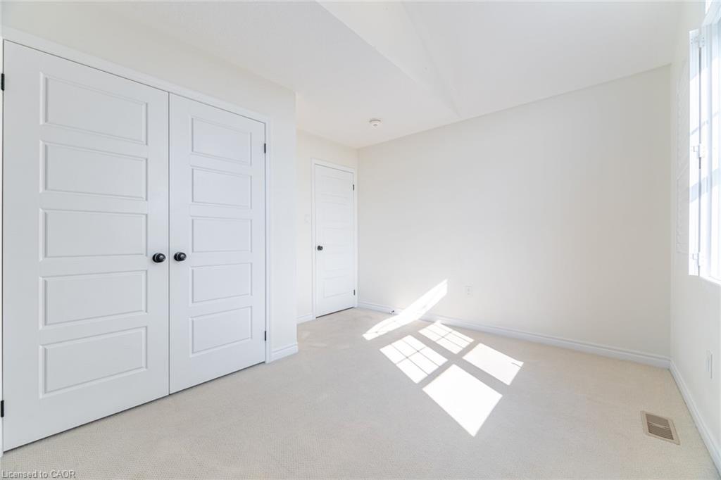 28 Pickett Place Property Photo 34