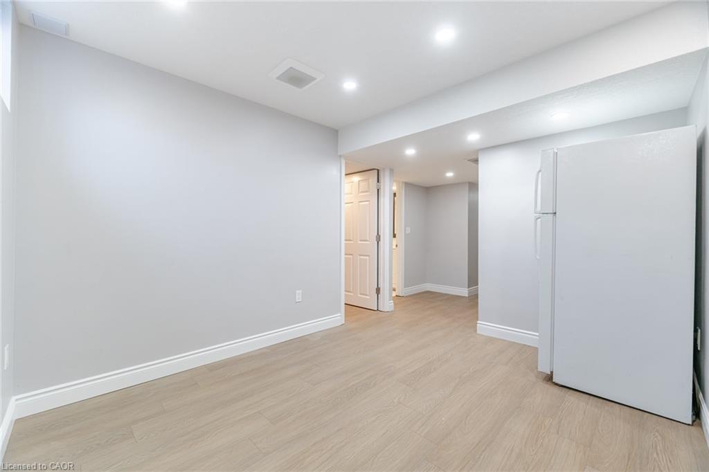 28 Pickett Place Property Photo 42
