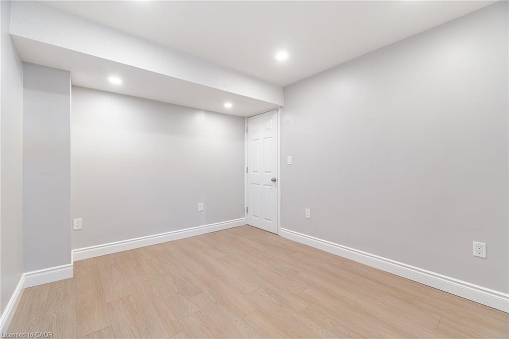 28 Pickett Place Property Photo 45