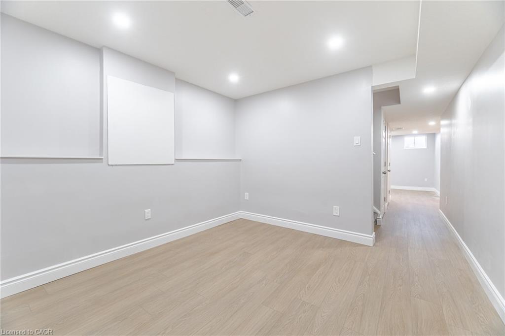 28 Pickett Place Property Photo 47