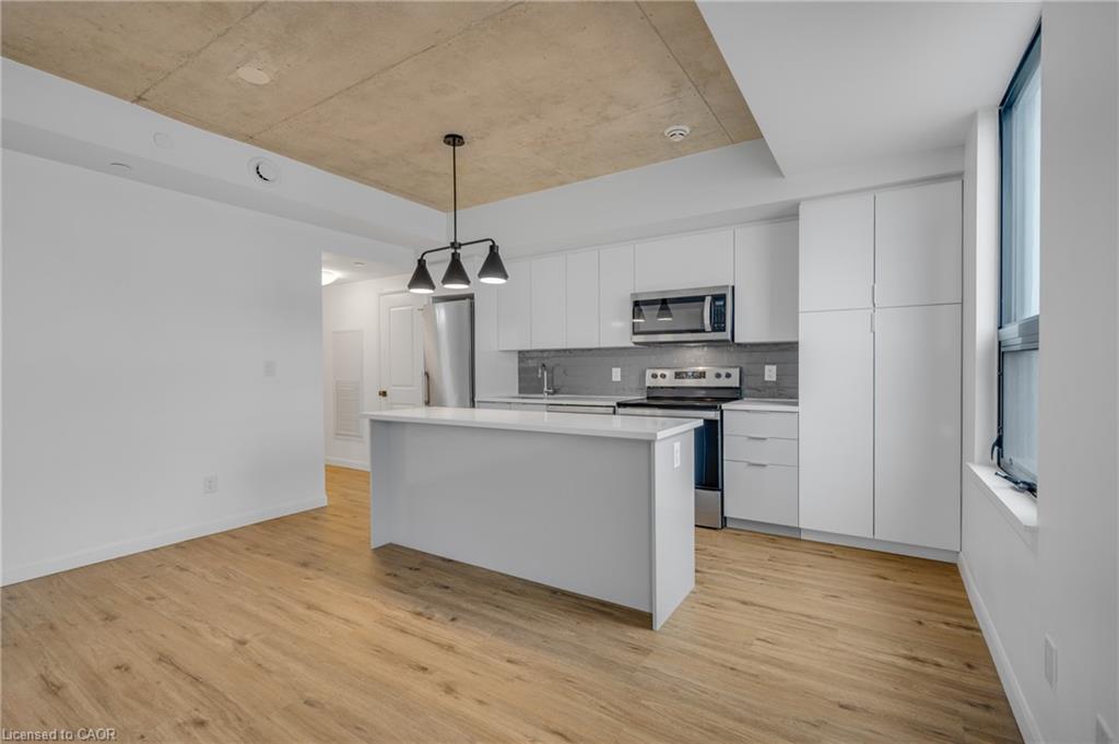 606-7 Erie Avenue Property Photo 10