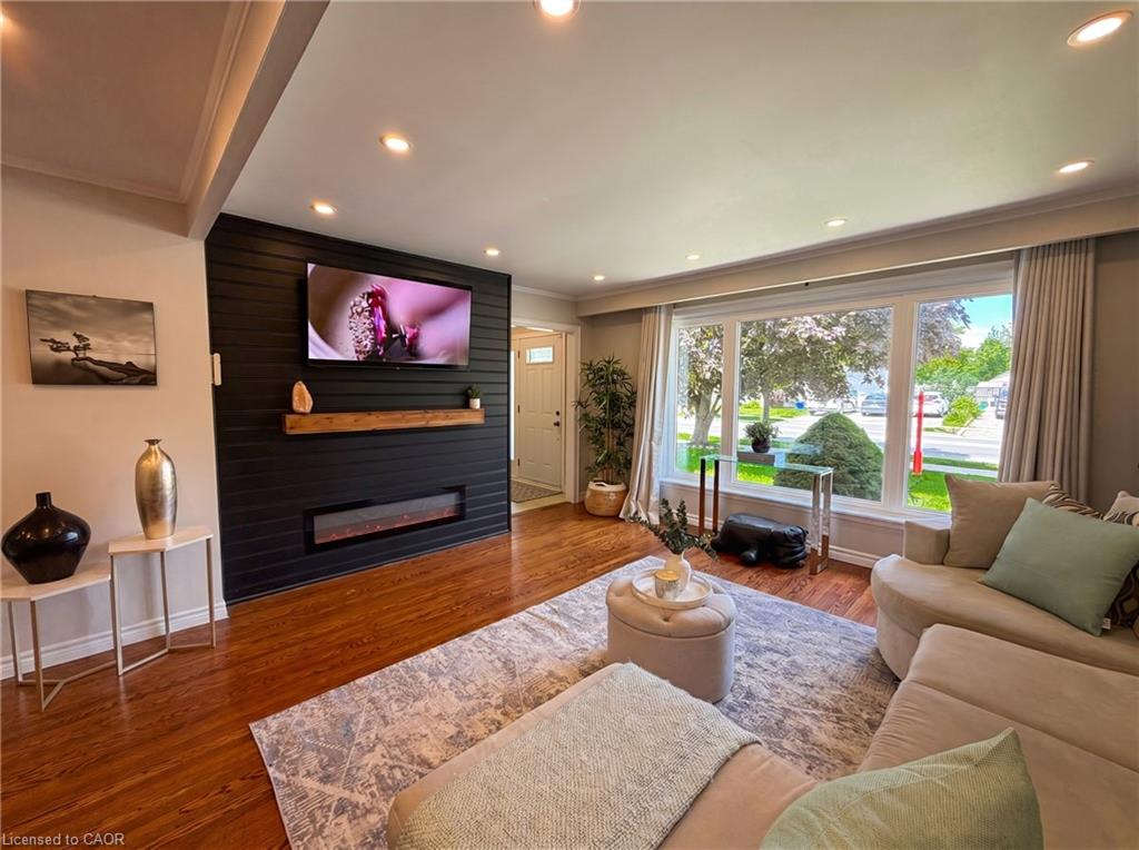 238 Laurier Avenue Property Photo 7