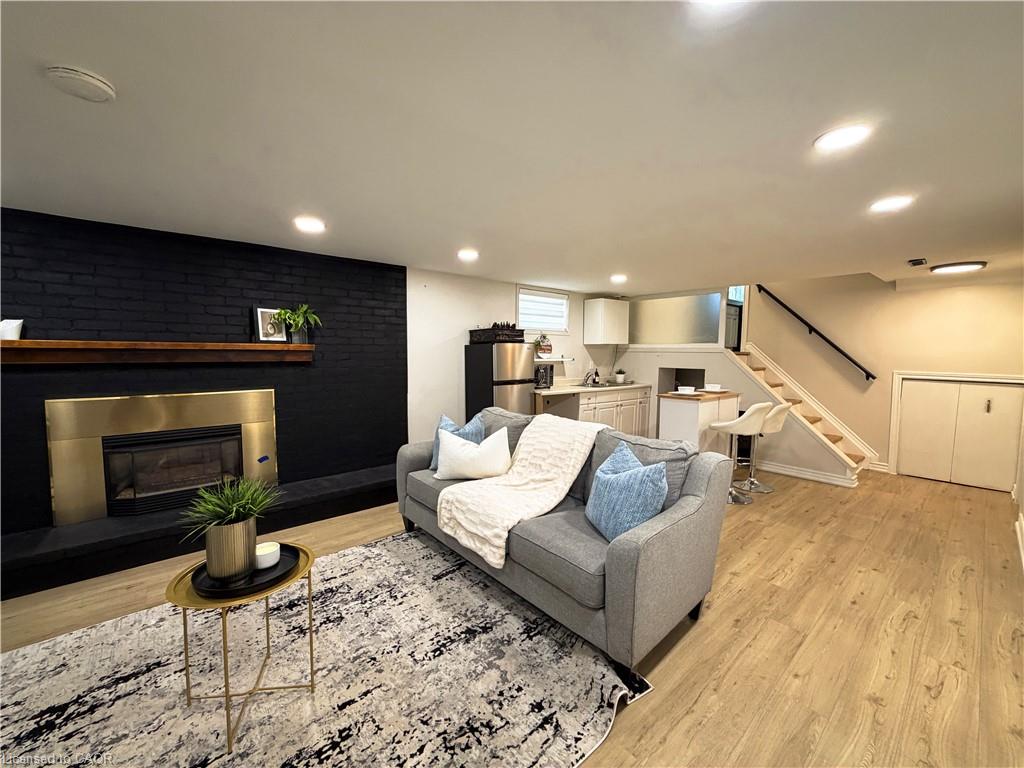 238 Laurier Avenue Property Photo 23