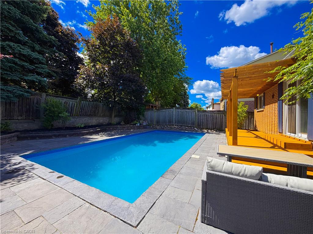 238 Laurier Avenue Property Photo 27