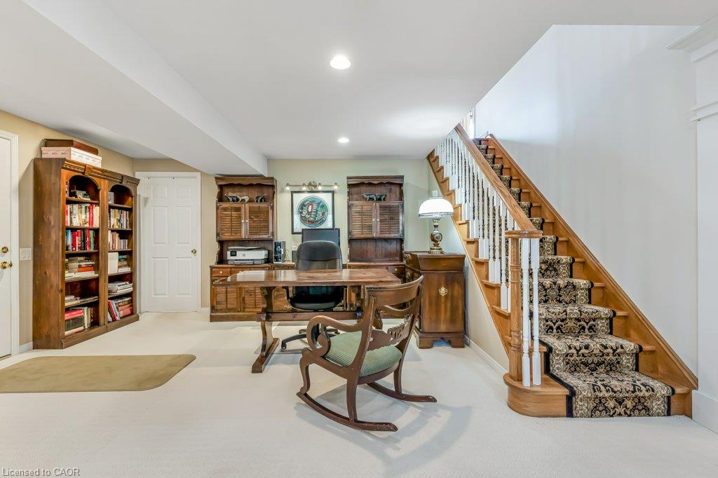 2-369 George Street N Property Photo 27