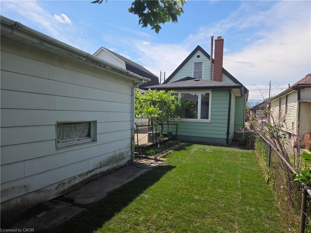 156 Adeline Avenue Property Photo 28