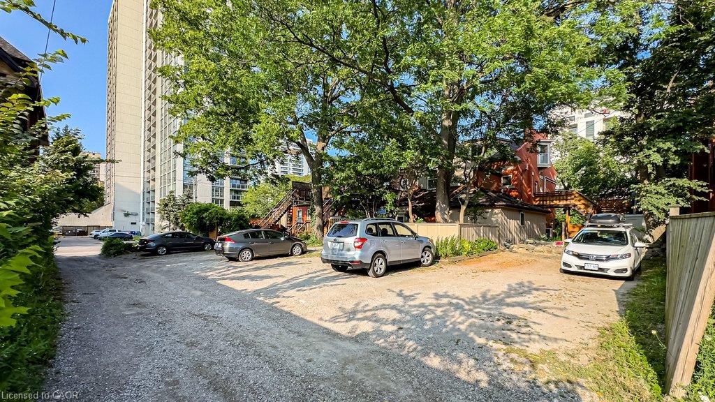 218 Bay Street S Property Photo 32