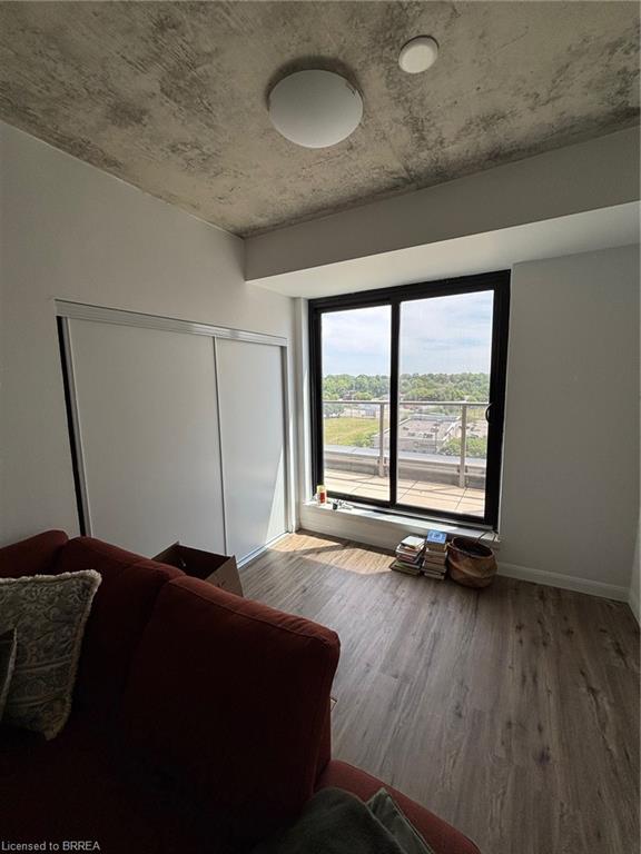 703-7 Erie Avenue Property Photo 15