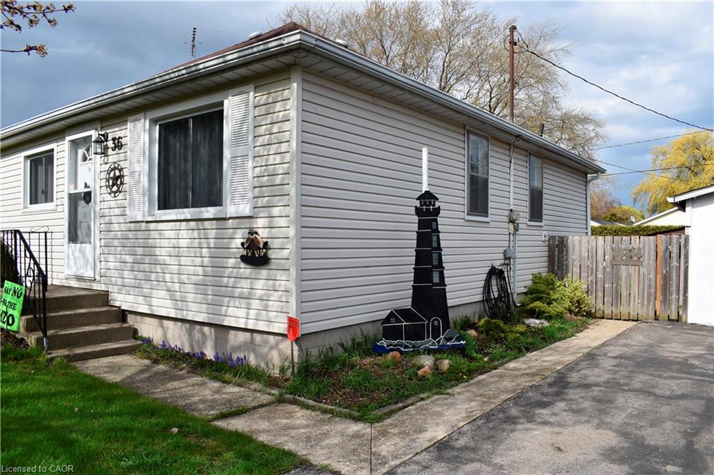 36 Woodhouse Avenue Property Photo 1