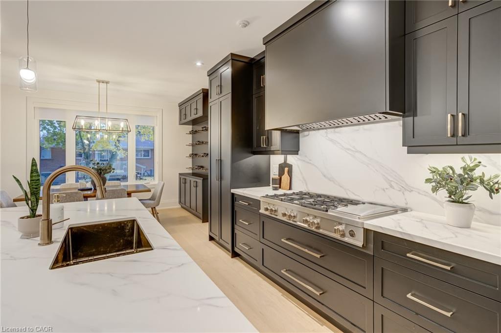 102 Cumming Court Property Photo 10