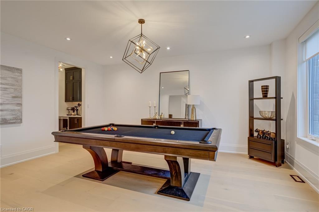 102 Cumming Court Property Photo 17