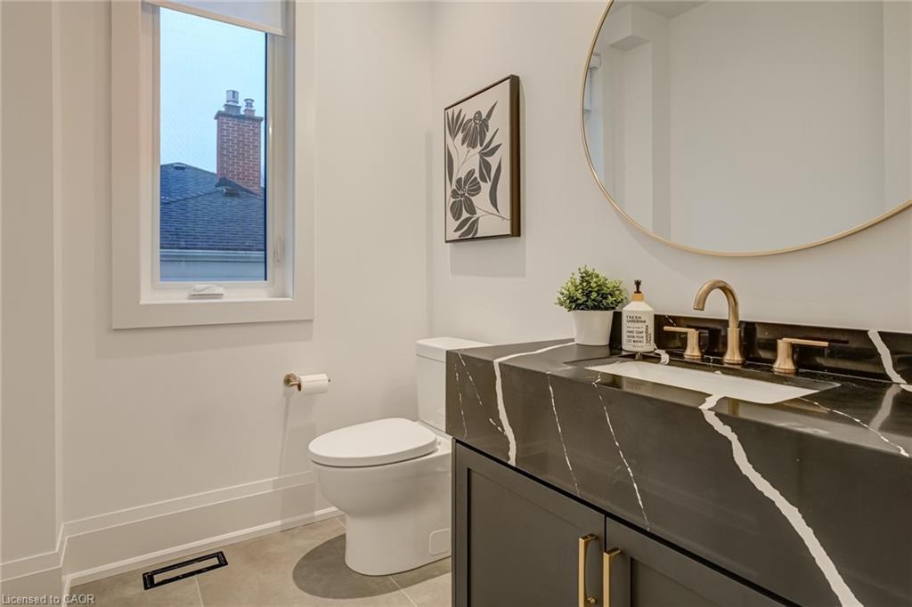 102 Cumming Court Property Photo 20
