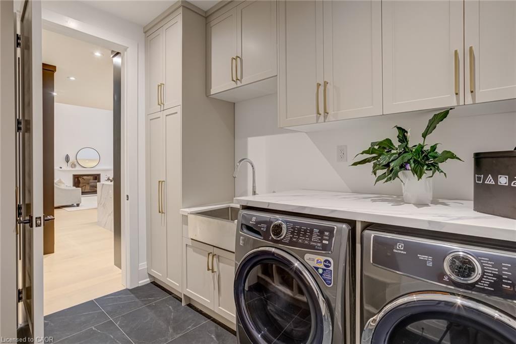102 Cumming Court Property Photo 23