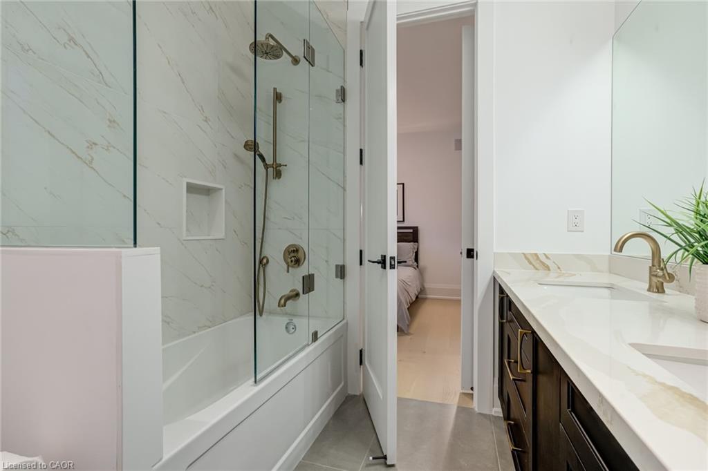 102 Cumming Court Property Photo 35