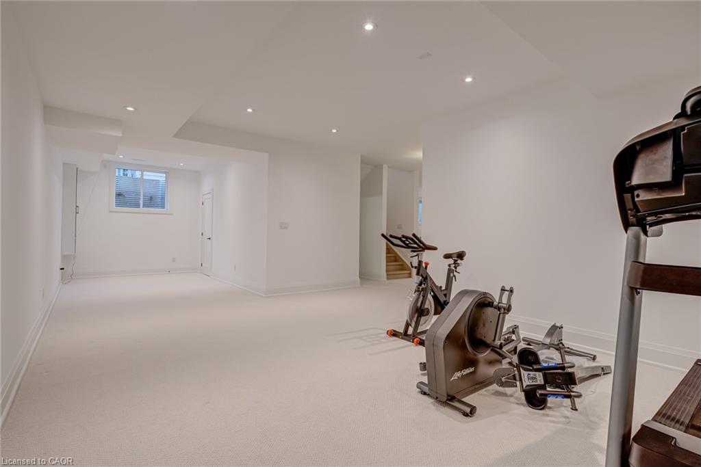 102 Cumming Court Property Photo 40