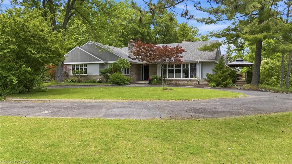 161 Confederation Street Property Photo 1