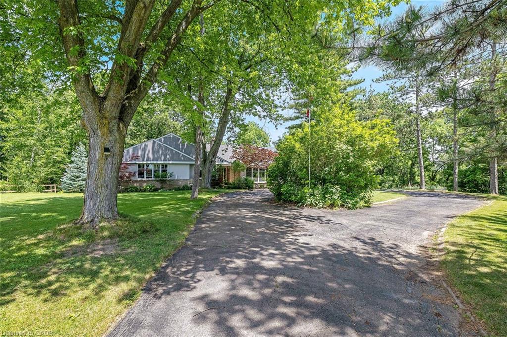 161 Confederation Street Property Photo 2