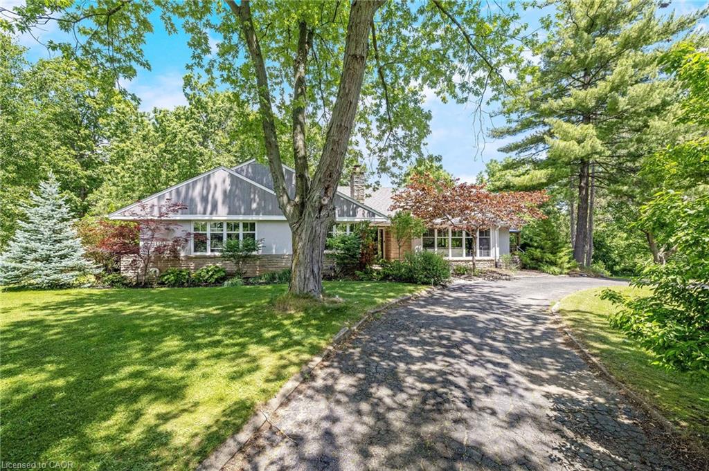161 Confederation Street Property Photo 3