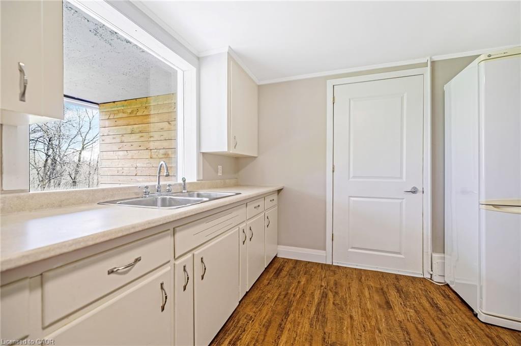 161 Confederation Street Property Photo 33