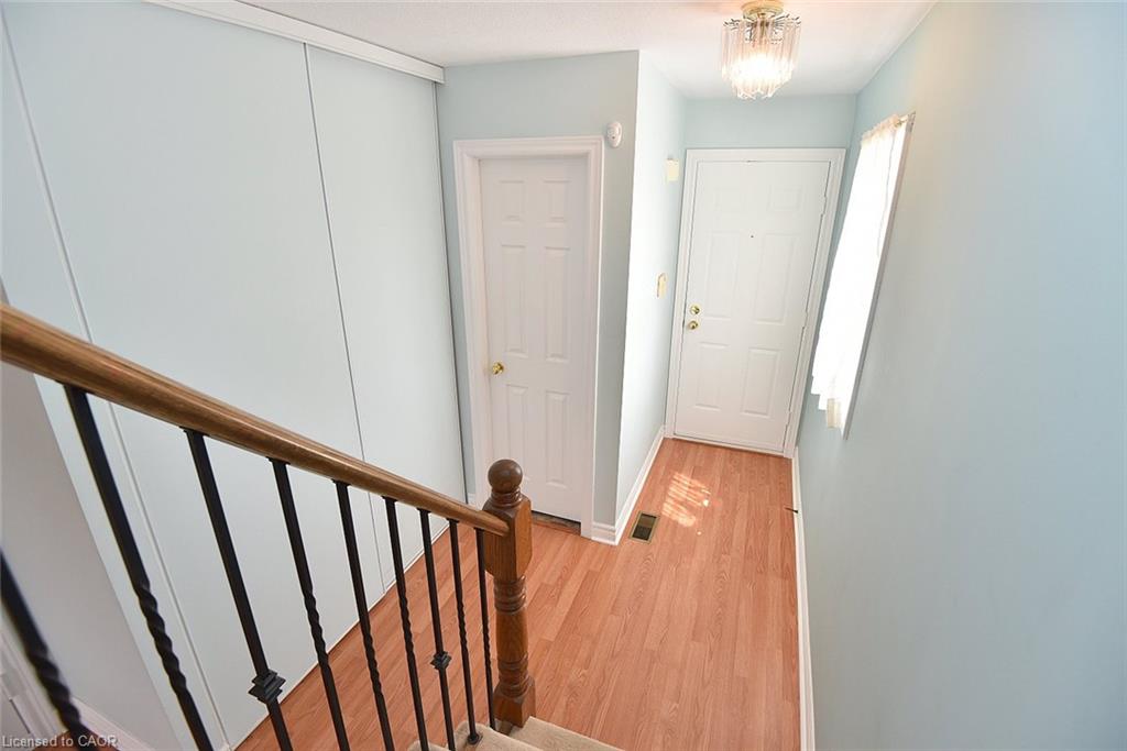 18-12 Whitedeer Road Property Photo 4