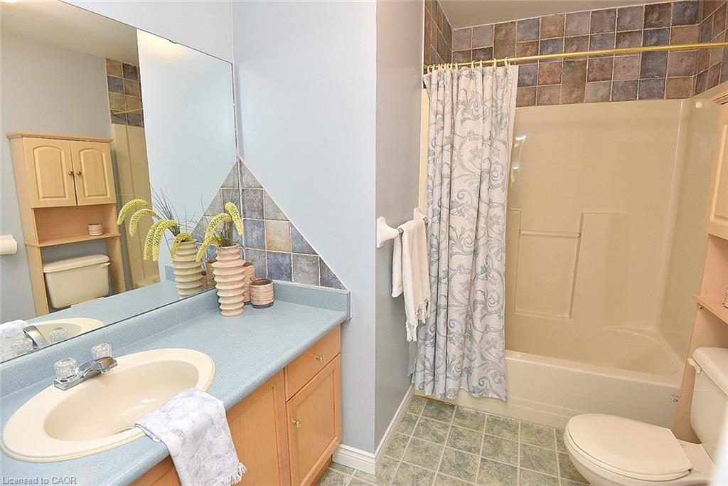 18-12 Whitedeer Road Property Photo 28