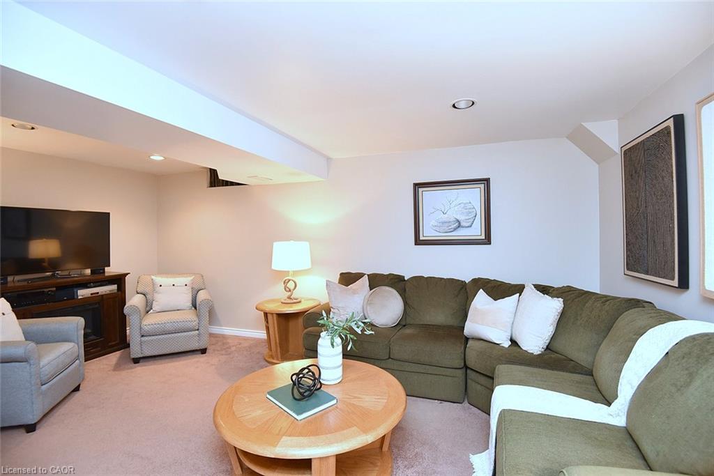 18-12 Whitedeer Road Property Photo 31
