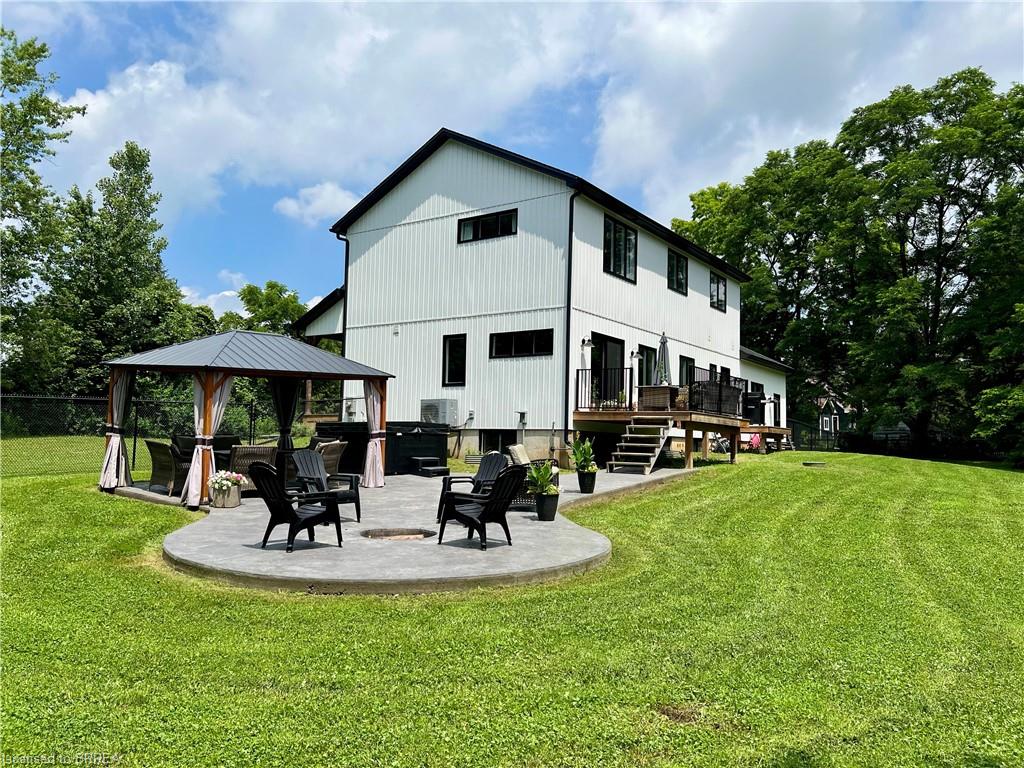 46 Angling Road Property Photo 3