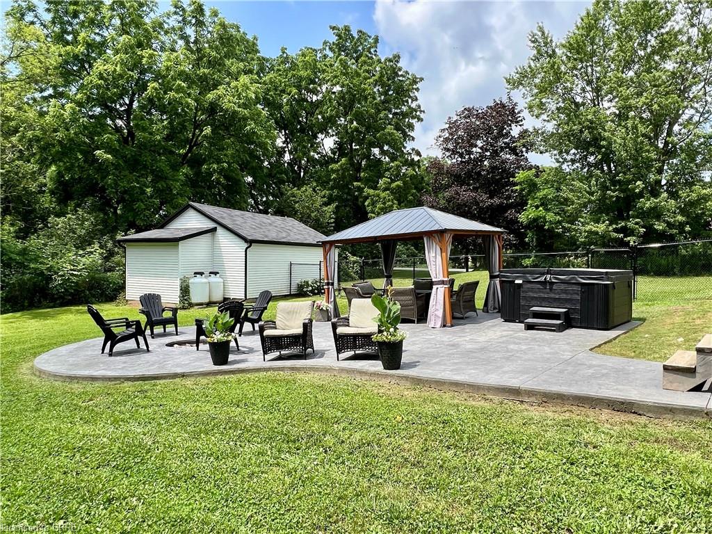 46 Angling Road Property Photo 4