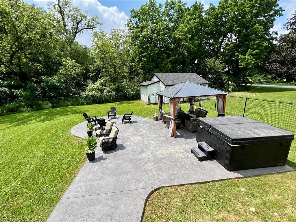 46 Angling Road Property Photo 5