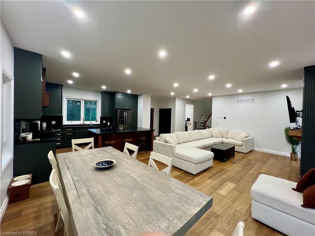 46 Angling Road Property Photo 9