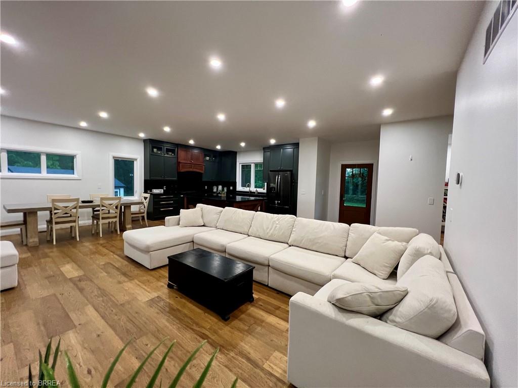 46 Angling Road Property Photo 11