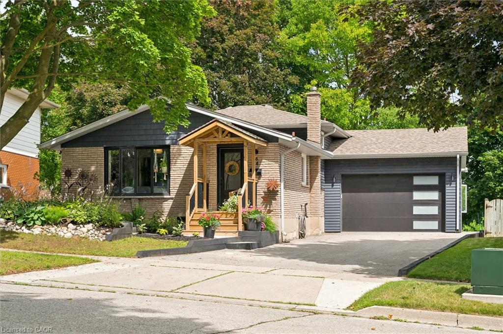 64 Westbury Crescent Property Photo 1