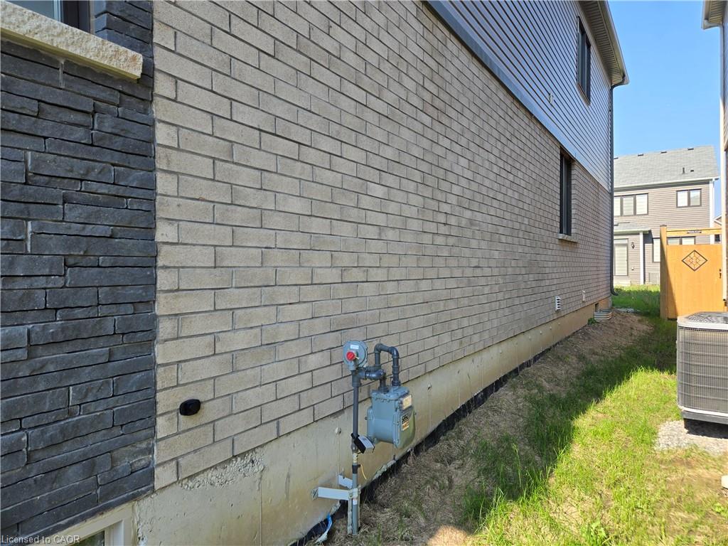 395 Barker Parkway Property Photo 4