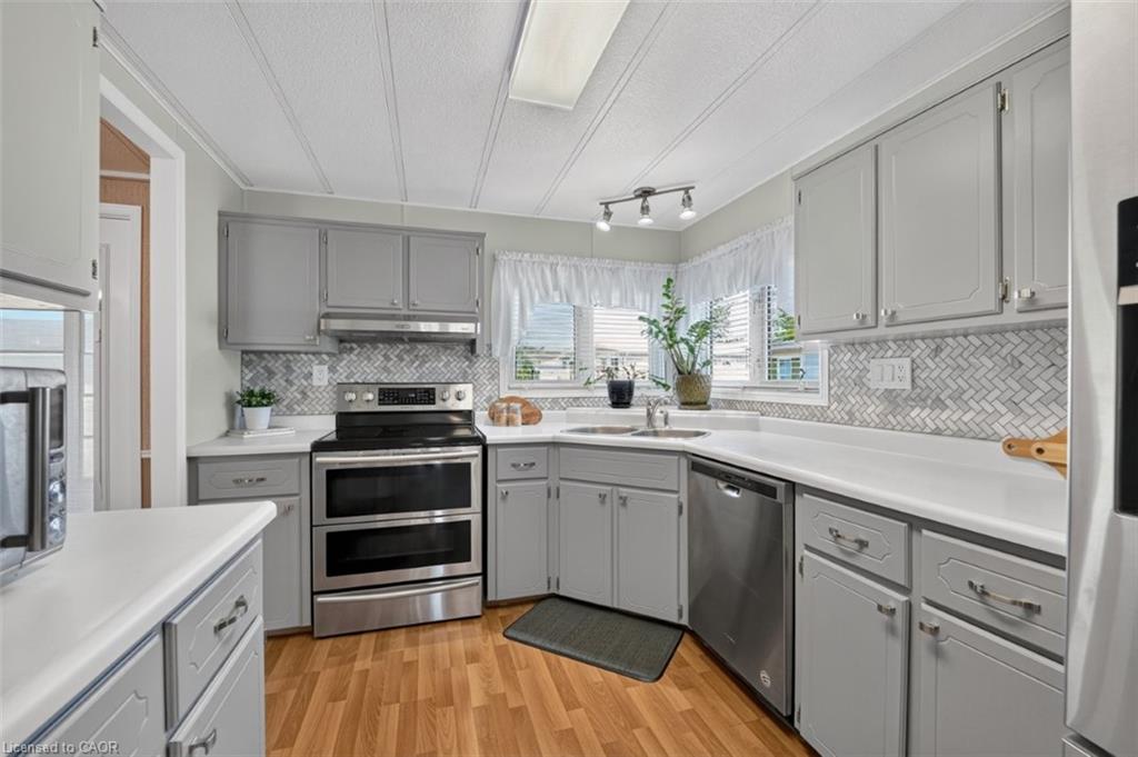 317-3033 Townline Road Property Photo 9