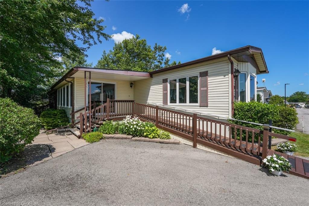 178-3033 Townline Road Property Photo 1