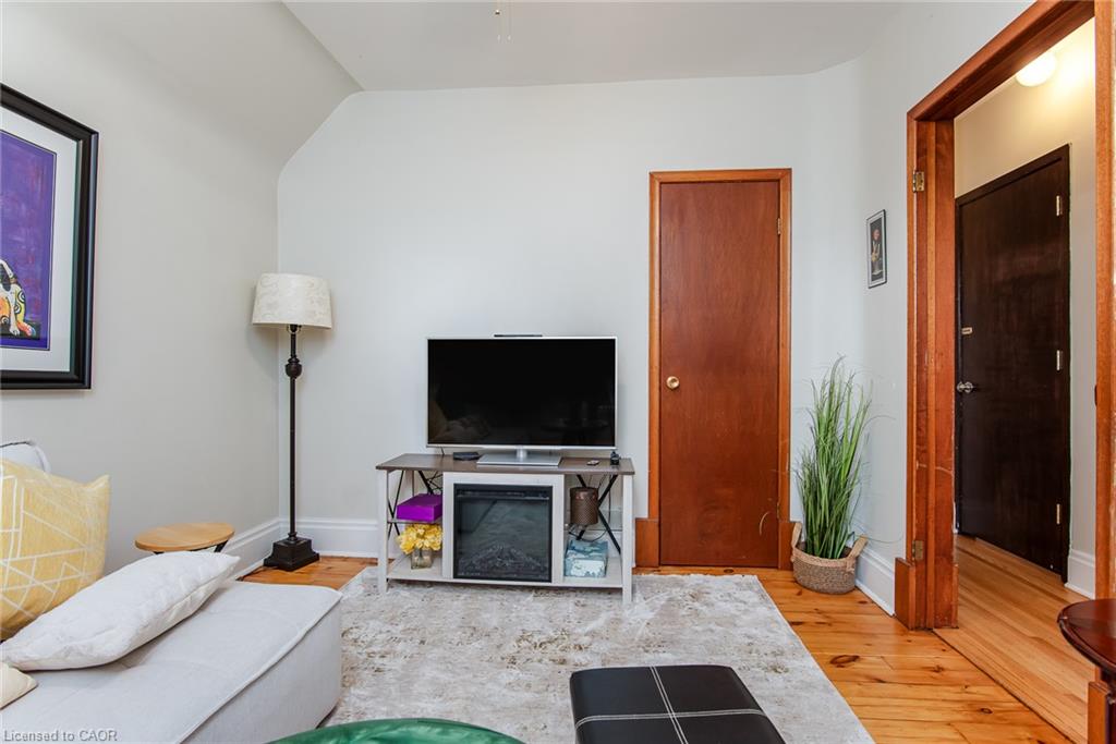 32 Samuel Street Property Photo 34