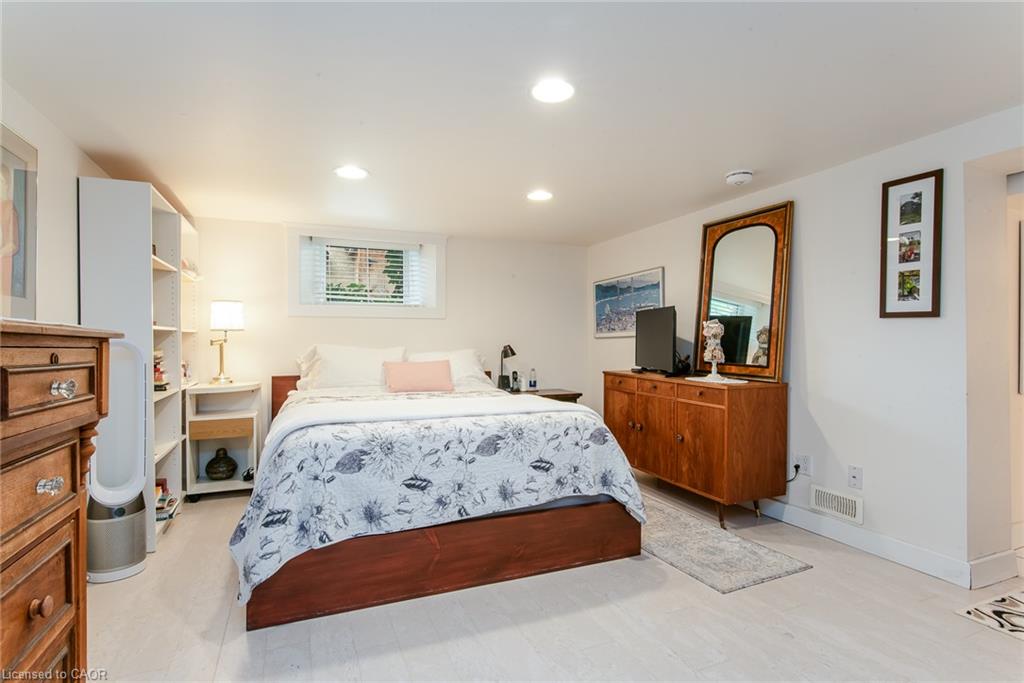 32 Samuel Street Property Photo 43