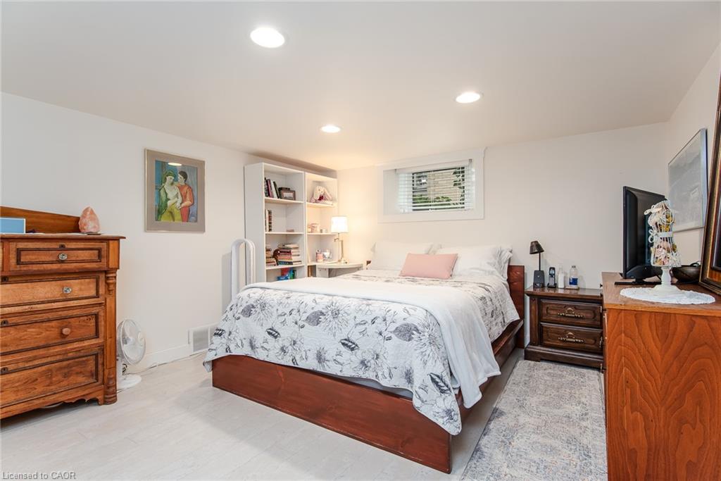 32 Samuel Street Property Photo 45
