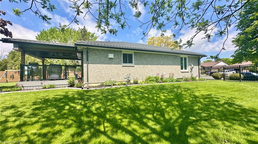 1 Edenridge Drive Property Photo 5