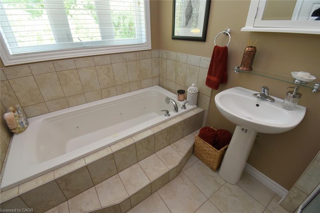 71 Naomi Court Property Photo 23