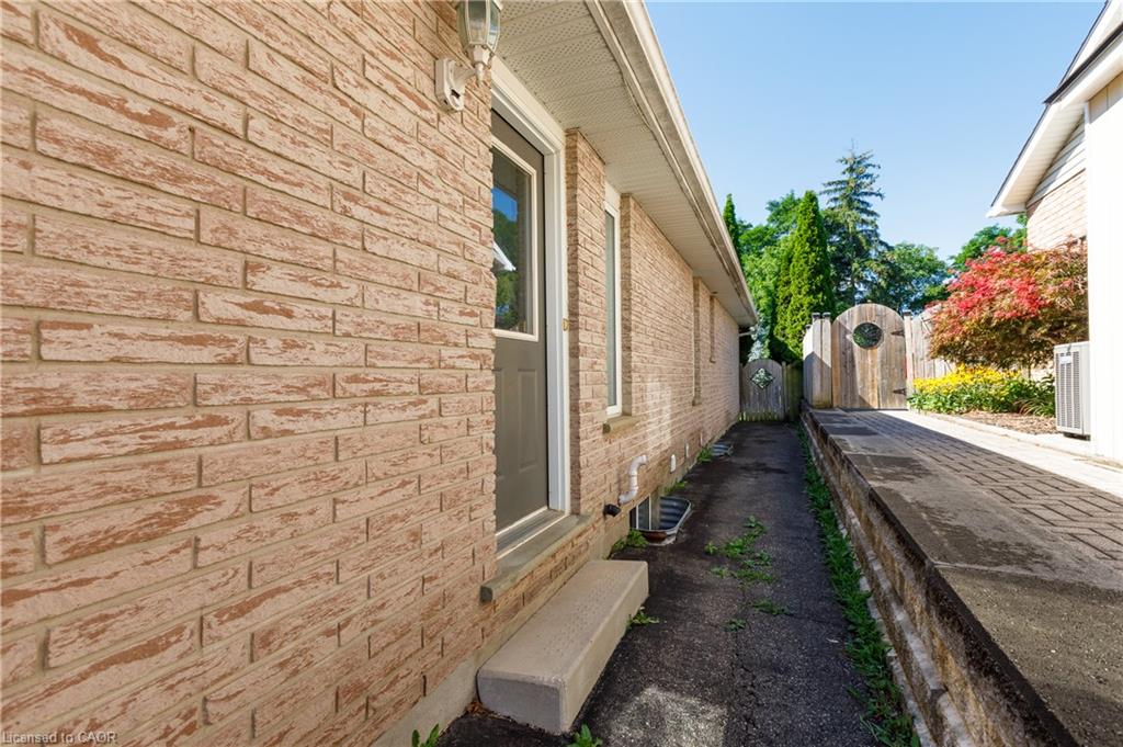 907 Doon Village Road Property Photo 20