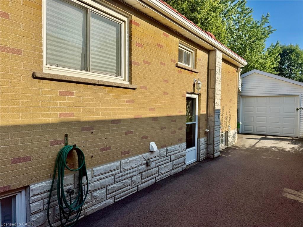 60 Howe Avenue Property Photo 4