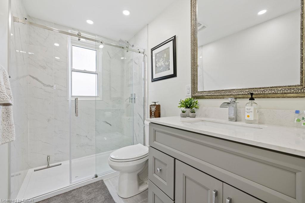 60 Howe Avenue Property Photo 29