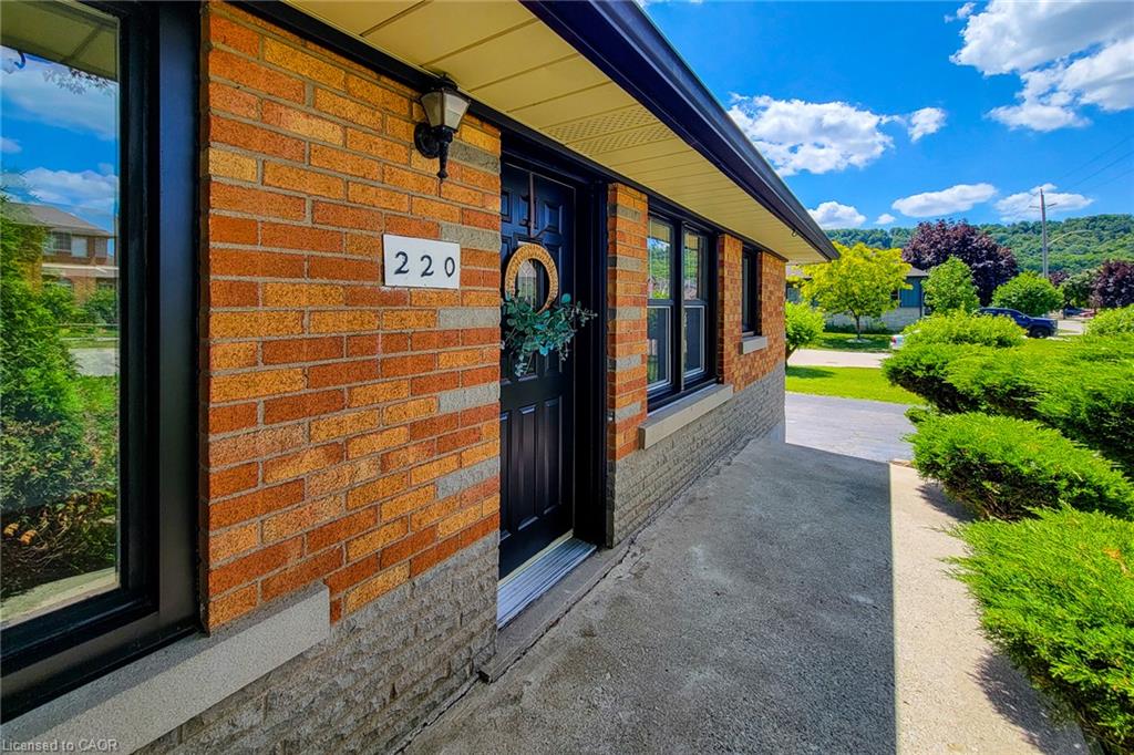220 Winona Road Property Photo 8