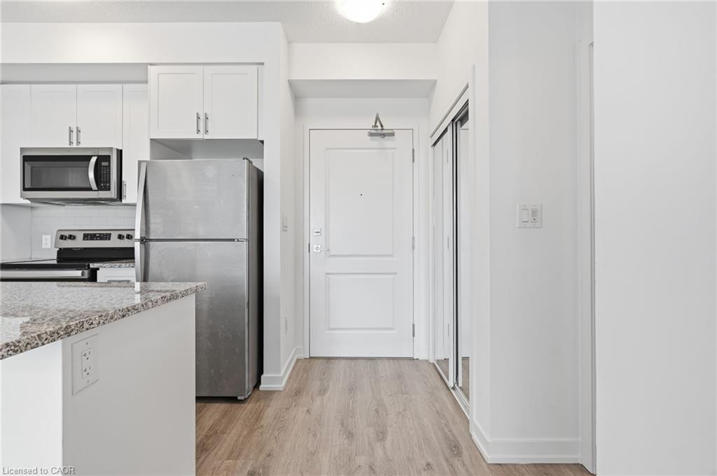 309-450 Dundas Street E Property Photo 4