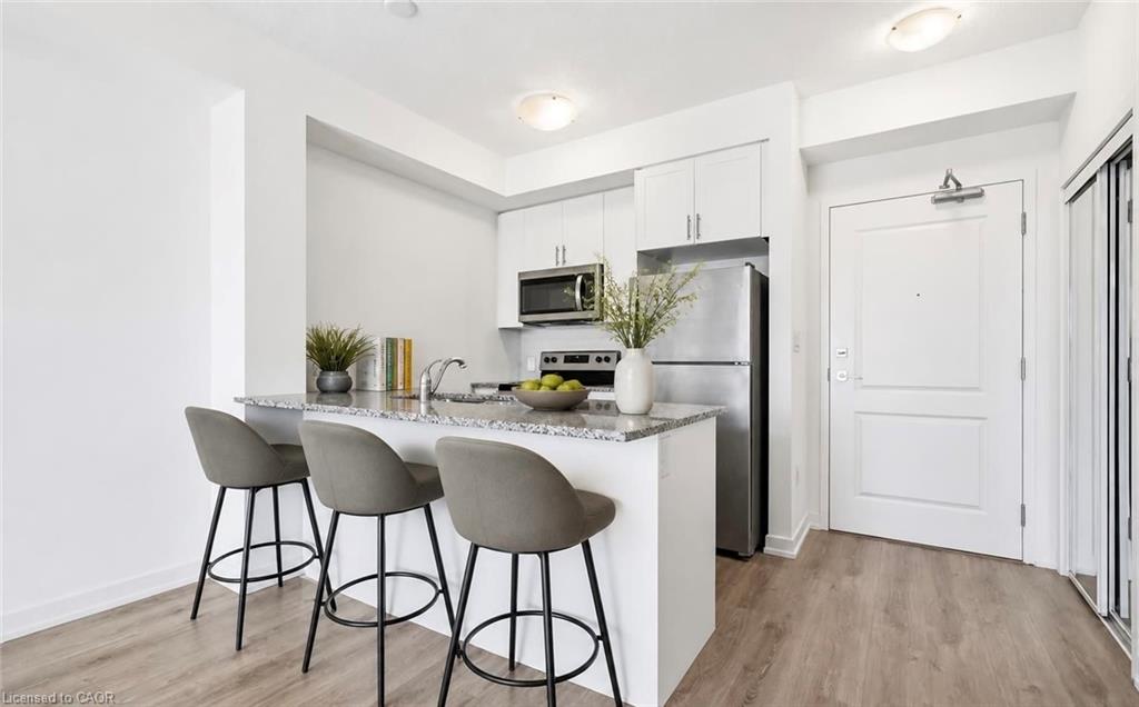 309-450 Dundas Street E Property Photo 5