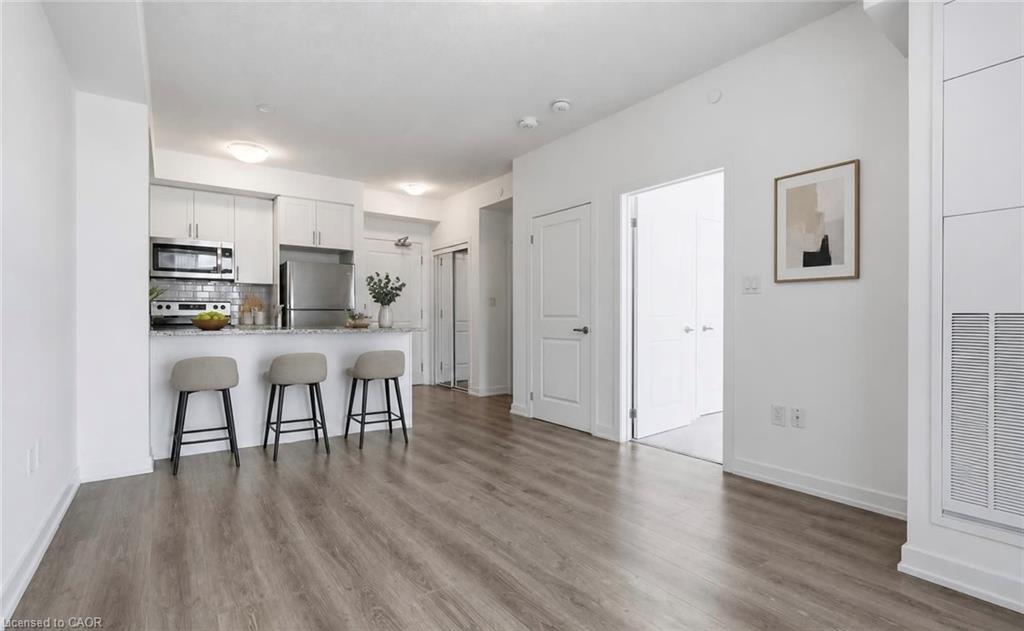 309-450 Dundas Street E Property Photo 8